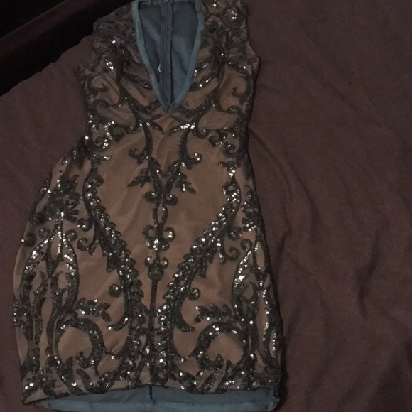 Dress - Picture 2 of 3